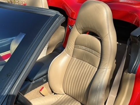 Used 2001 Chevrolet Corvette Convertible w/ Preferred Equipment Group2 image 10