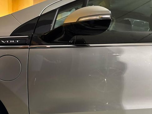 Used 2015 Chevrolet Volt Premium w/ Premium Trim Package image 17