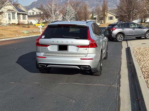 Used 2021 Volvo XC60 T5 R-Design w/ Protection Package Premier image 10