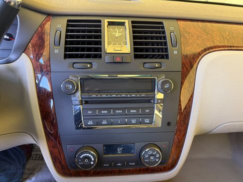 Used 2006 Cadillac DTS w/ Sun And Sound Package image 5
