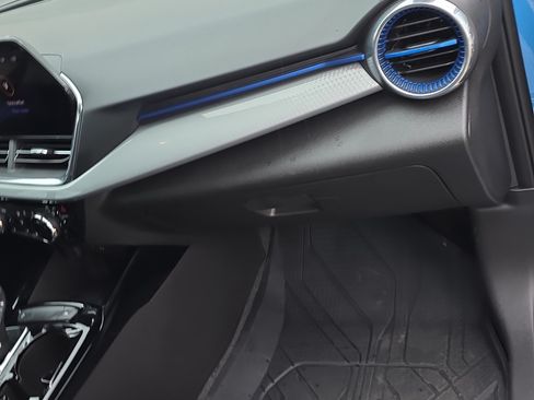 Used 2025 Chevrolet Trax LT w/ Driver Confidence Package image 8