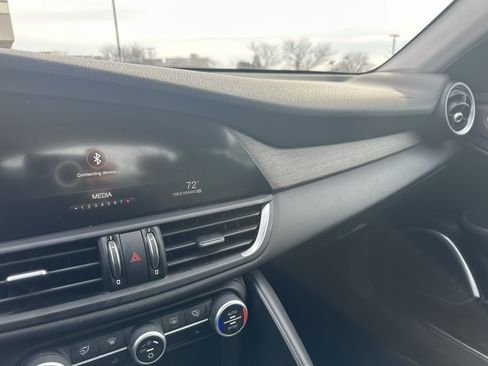 Used 2017 Alfa Romeo Giulia Ti image 6