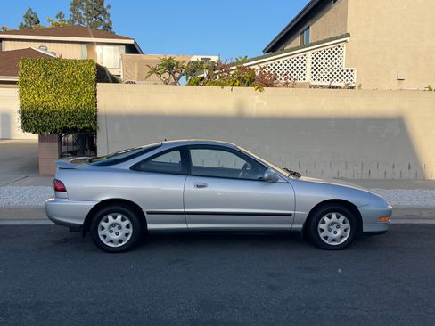 Used 1995 Acura Integra LS FWD image 5