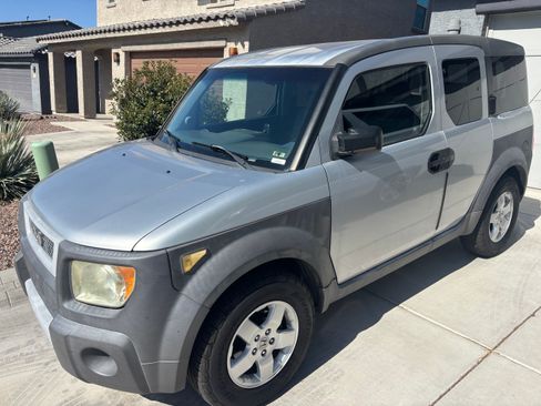 Used 2004 Honda Element EX image 2