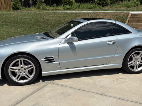 Used 2007 Mercedes-Benz SL 550 image 2