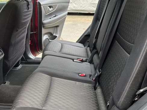 Used 2017 Nissan Rogue SV w/ SV Premium Package image 20