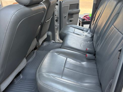 Used 2006 Dodge Ram 2500 Truck Laramie AWD/4WD image 8