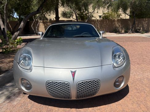 Used 2008 Pontiac Solstice Convertible w/ Preferred Package RWD image 5