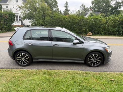 Used 2015 Volkswagen Golf SE w/ Golf Sport Package FWD image 4