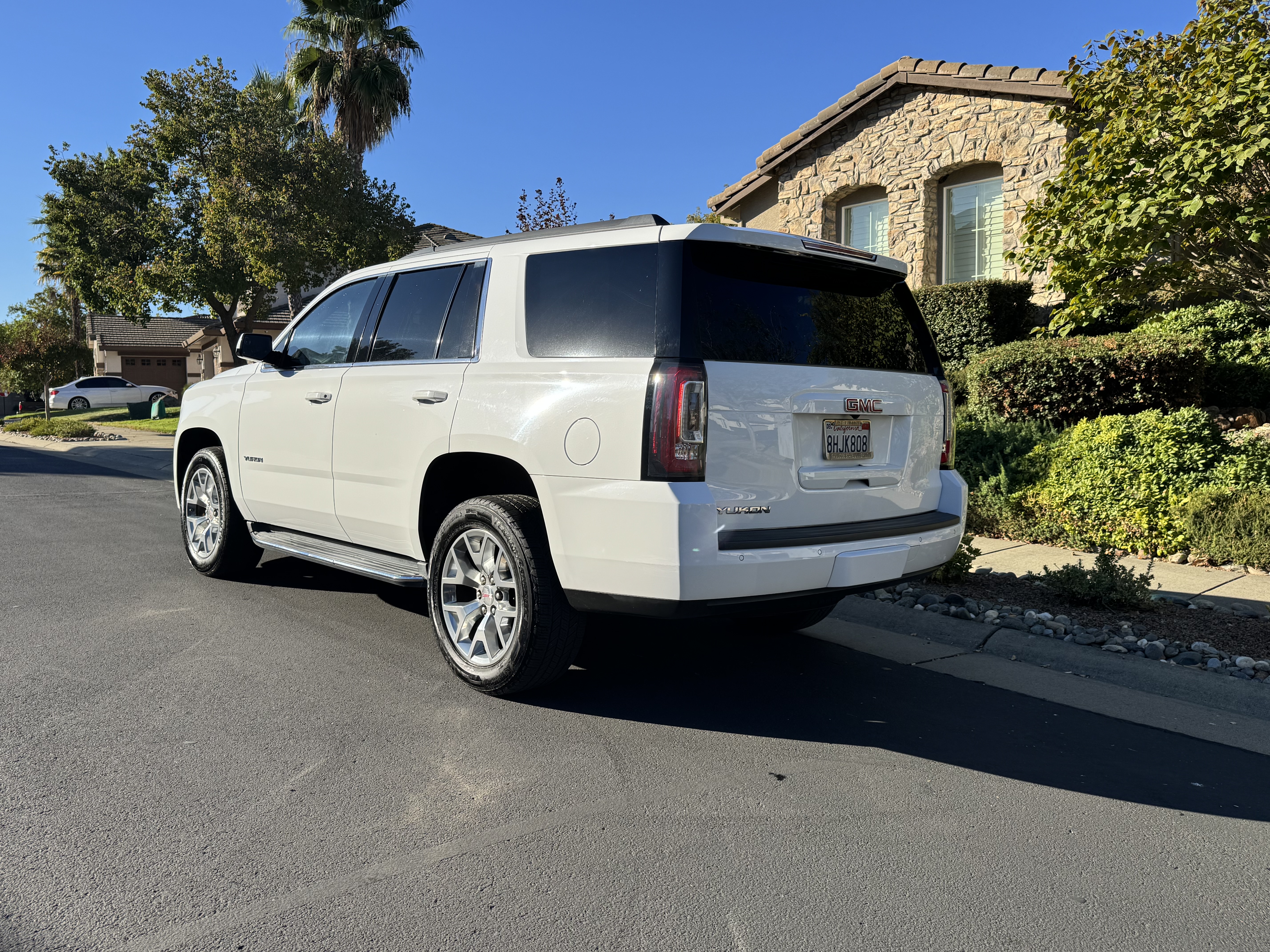 Used 2018 GMC Yukon SLE RWD image 10