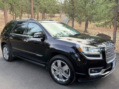 Used 2016 GMC Acadia Denali image 4