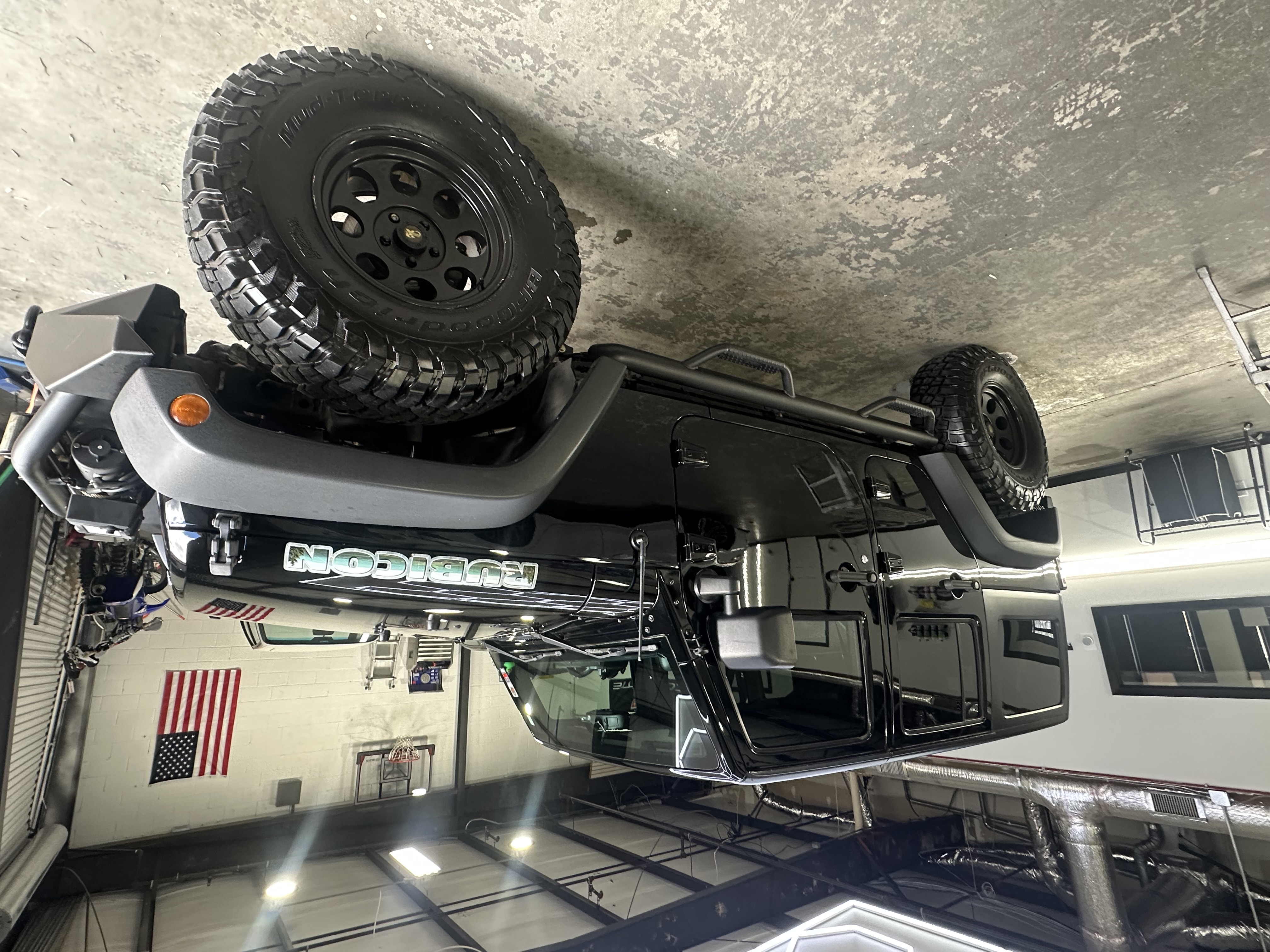 Used 2013 Jeep Wrangler Unlimited Rubicon w/ Max Tow Pkg AWD/4WD image 5