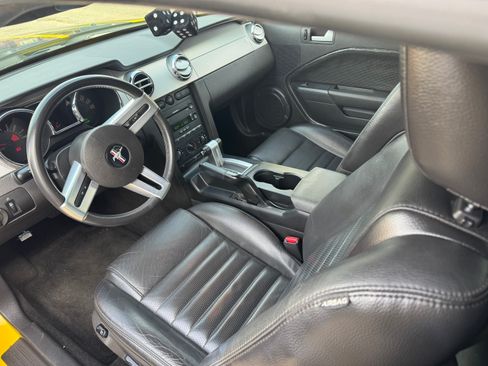 Used 2005 Ford Mustang GT Premium image 11