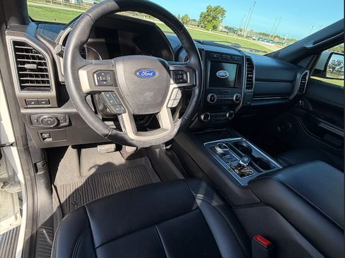 Used 2021 Ford Expedition XLT RWD image 9