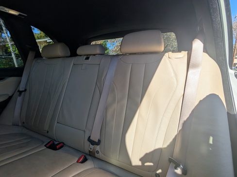 Used 2017 BMW X5 xDrive40e image 19