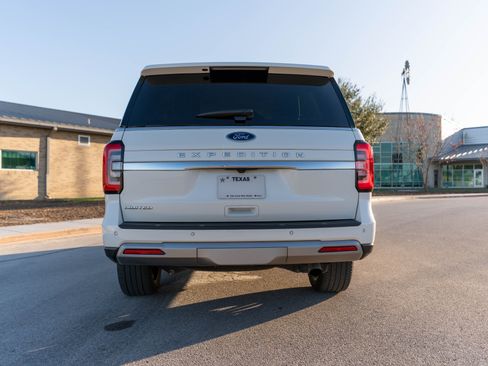 Used 2024 Ford Expedition Limited image 22