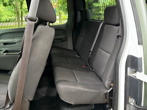 Used 2012 Chevrolet Silverado 2500 W/T AWD/4WD image 9