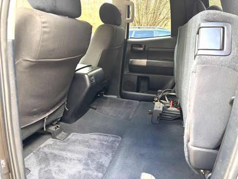 Used 2010 Toyota Tundra 2WD Double Cab image 12