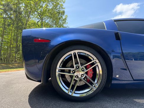 Used 2007 Chevrolet Corvette Z06 w/ Preferred Equipment Group image 10