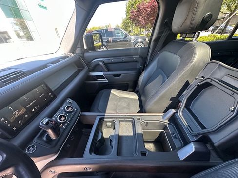 Used 2023 Land Rover Defender 110 X-Dynamic SE AWD/4WD image 21
