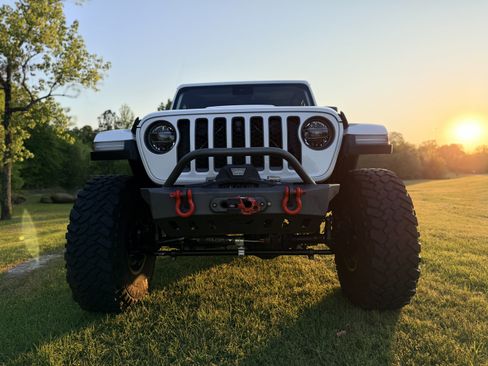 Used 2021 Jeep Gladiator Rubicon image 6