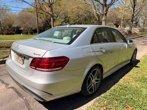 Used 2015 Mercedes-Benz E 350 E 350 4MATIC Sedan 4D image 29