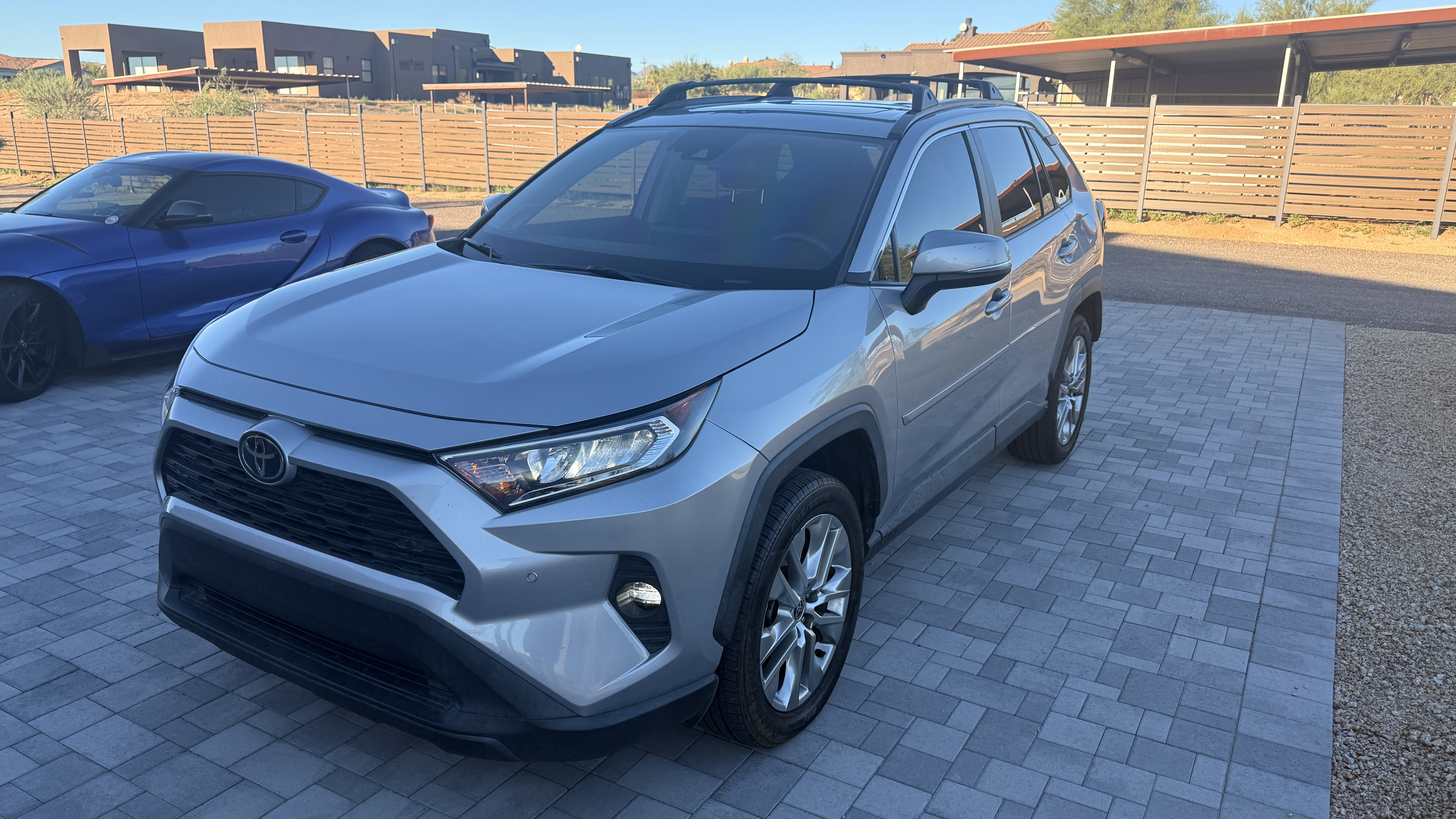 Used 2021 Toyota RAV4 XLE Premium FWD image 4