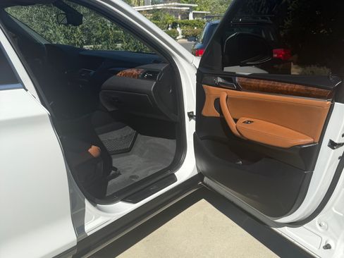 Used 2016 BMW X4 xDrive28i image 12