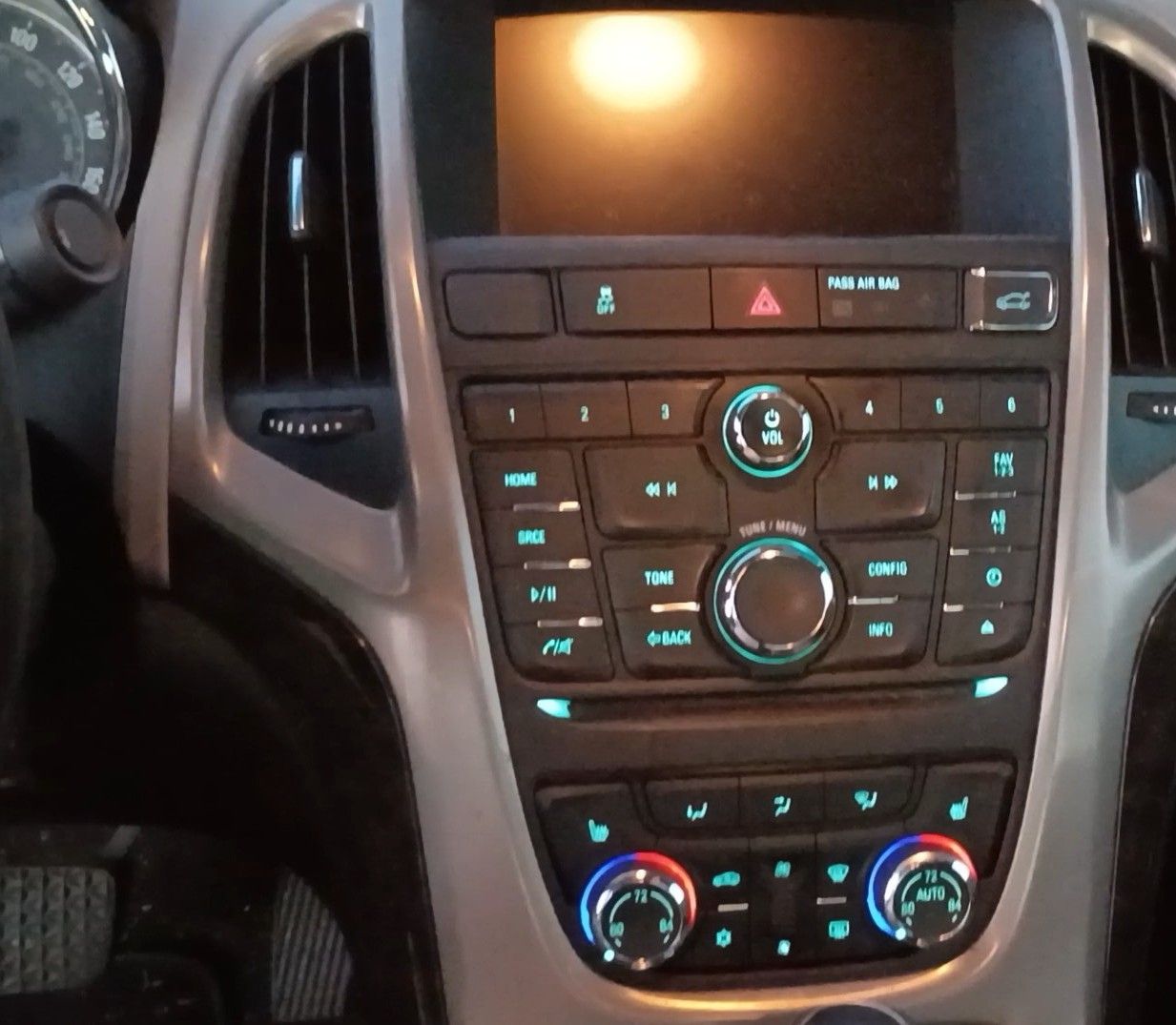 Used 2016 Buick Verano w/ Comfort Package FWD image 8