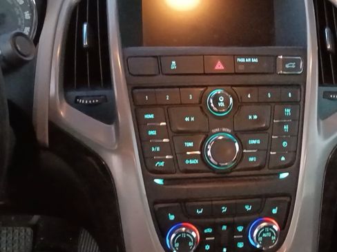 Used 2016 Buick Verano w/ Comfort Package FWD image 8