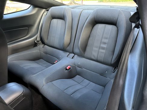 Used 2019 Ford Mustang GT RWD image 9