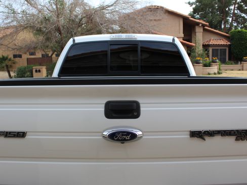 Used 2013 Ford F150 Raptor w/ Plus Pkg image 9