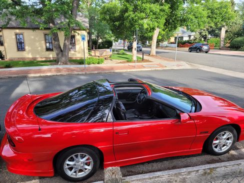 Used 2000 Chevrolet Camaro Z28 w/ Preferred Equipment Group 2 RWD image 11