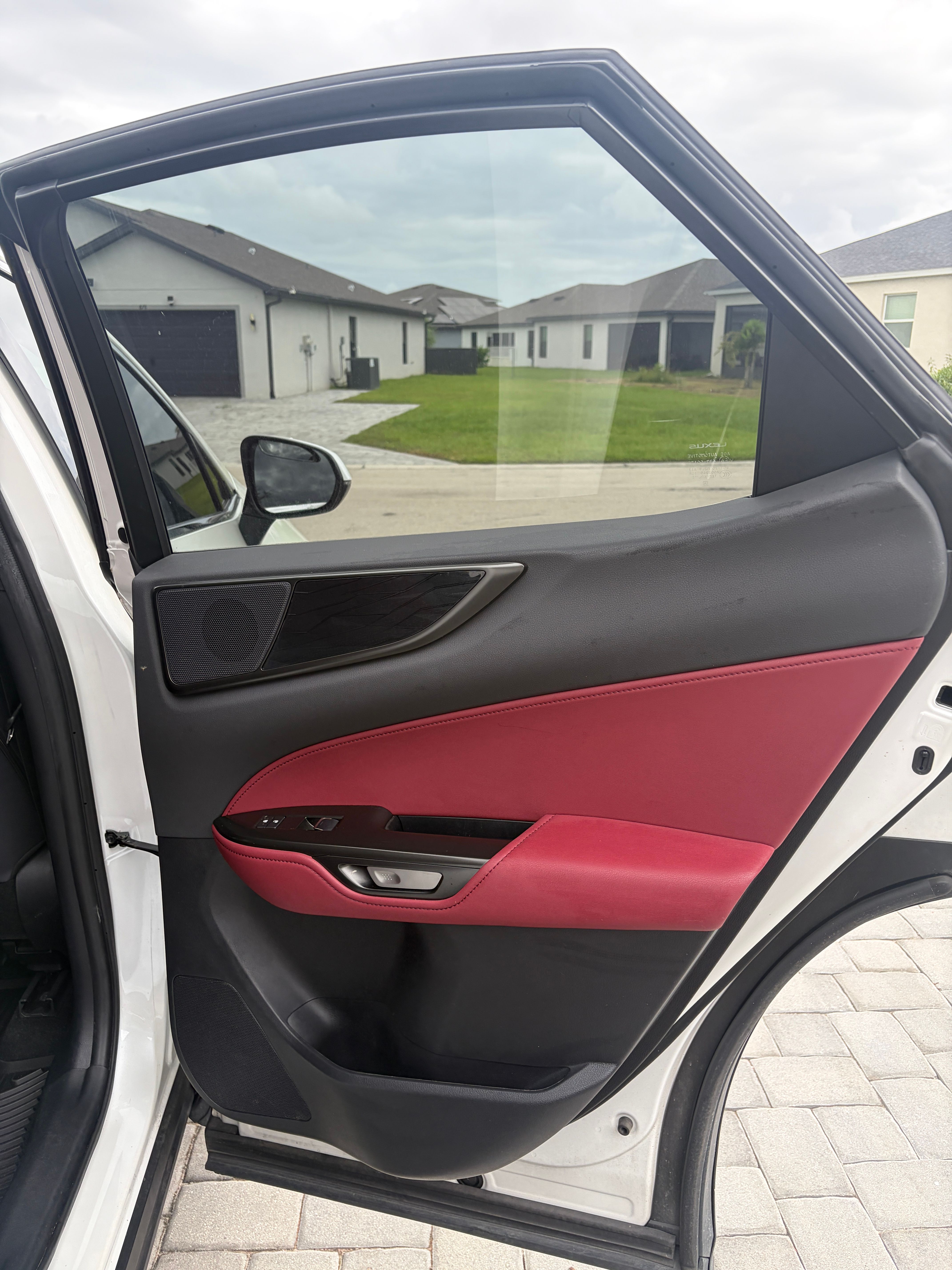 Used 2025 Lexus NX 350h AWD w/ Premium Package image 13