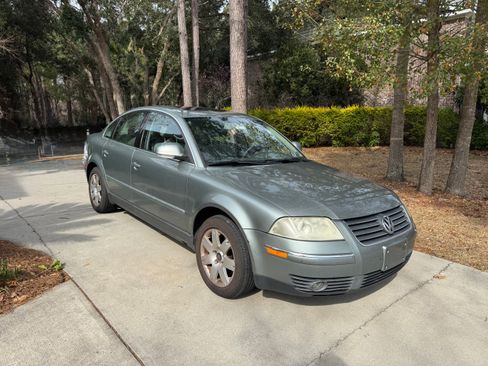 Used 2005 Volkswagen Passat GLS image 2