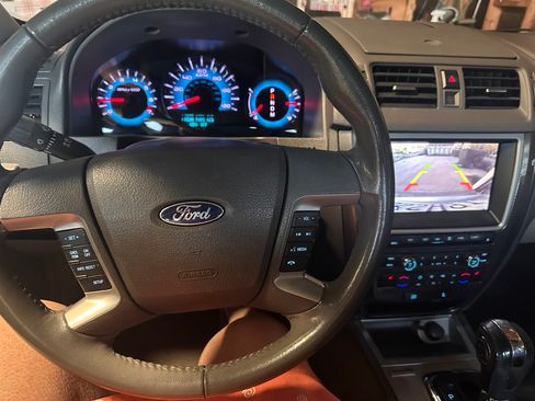 Used 2011 Ford Fusion SEL w/ 302A Rapid Spec Order Code image 8