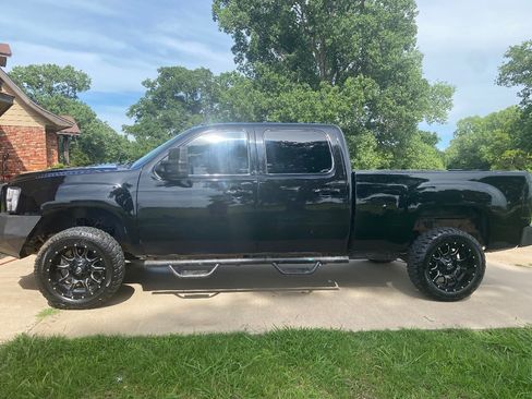 Used 2012 GMC Sierra 2500 SLT AWD/4WD image 2