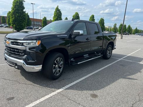 Used 2023 Chevrolet Silverado 1500 LT image 4
