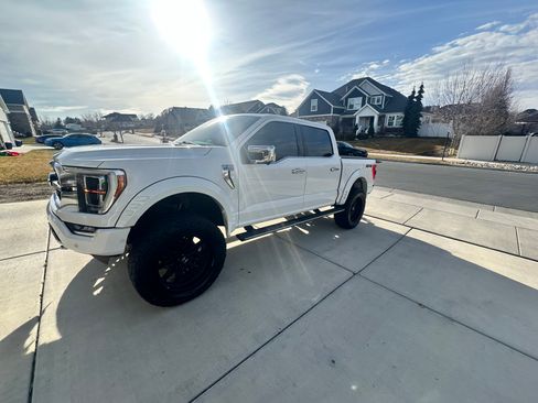 Used 2021 Ford F150 Platinum image 2