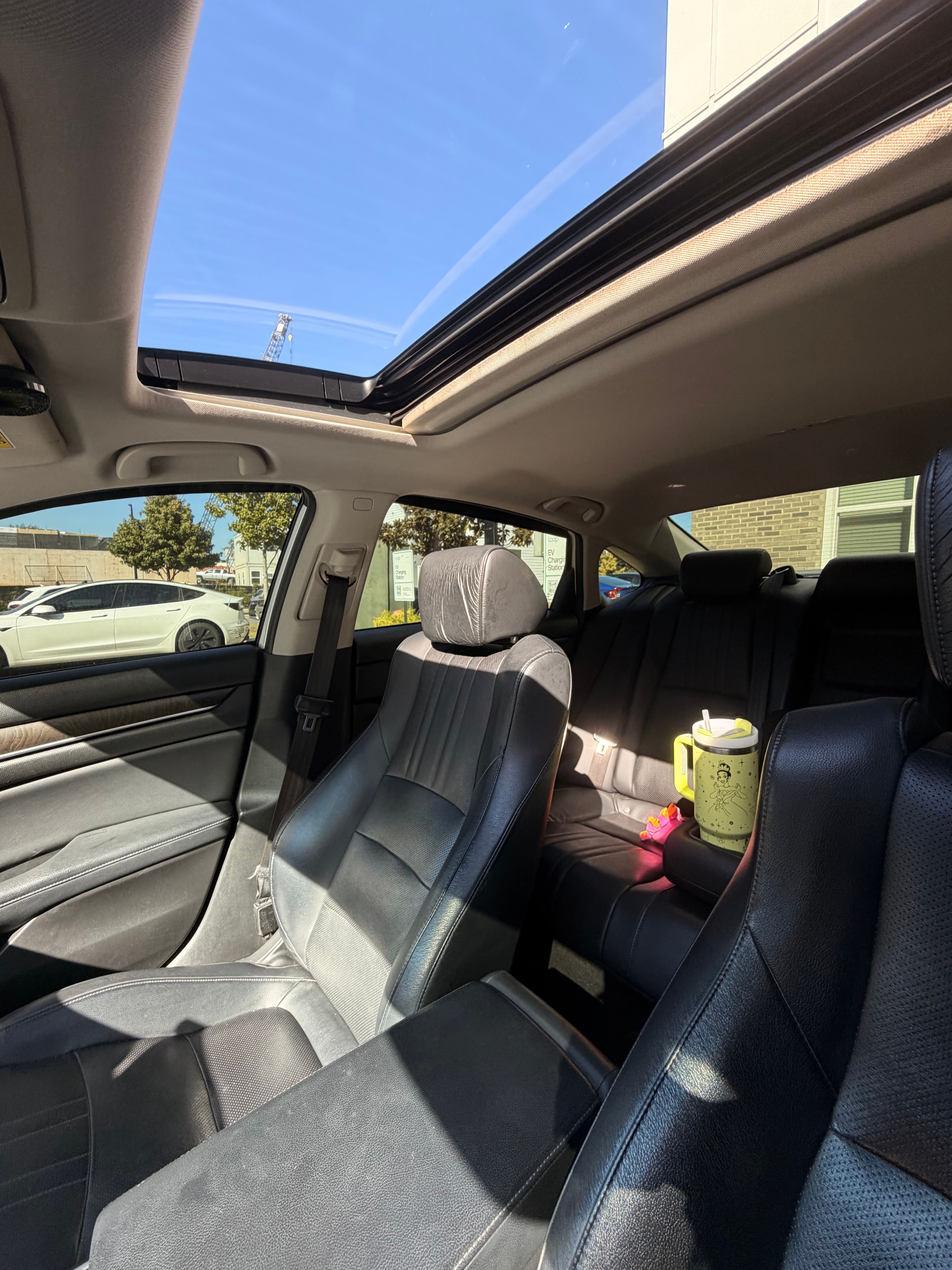 Used 2018 Honda Accord Touring image 11