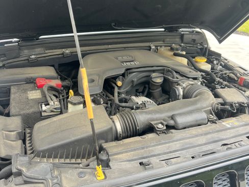 Used 2019 Jeep Wrangler Unlimited Sport S image 8