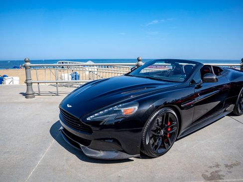 Used 2015 Aston Martin Vanquish Volante image 6