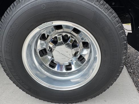 Used 2024 GMC Sierra 3500 Denali Ultimate image 27