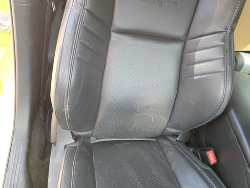 Used 2015 Dodge Challenger SRT w/ Technology Group image 18