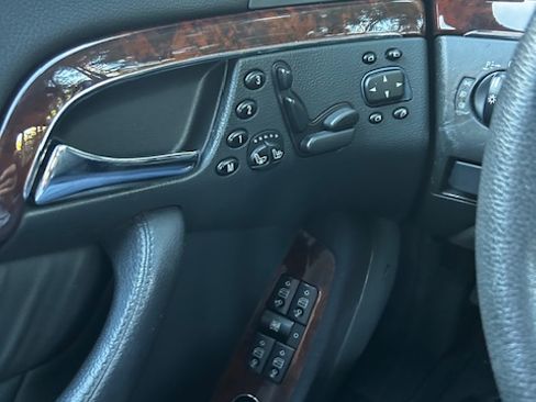Used 2003 Mercedes-Benz S 500 image 6