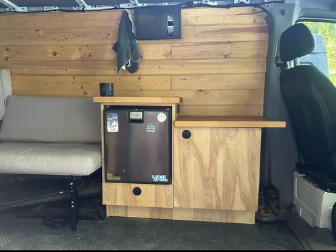 Used 2018 Mercedes-Benz Sprinter 2500 image 9