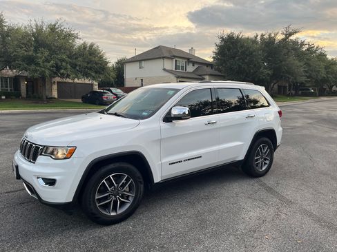 Used 2021 Jeep Grand Cherokee Limited image 1