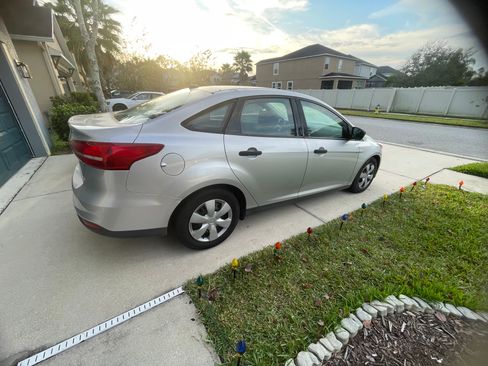 Used 2017 Ford Focus S image 4