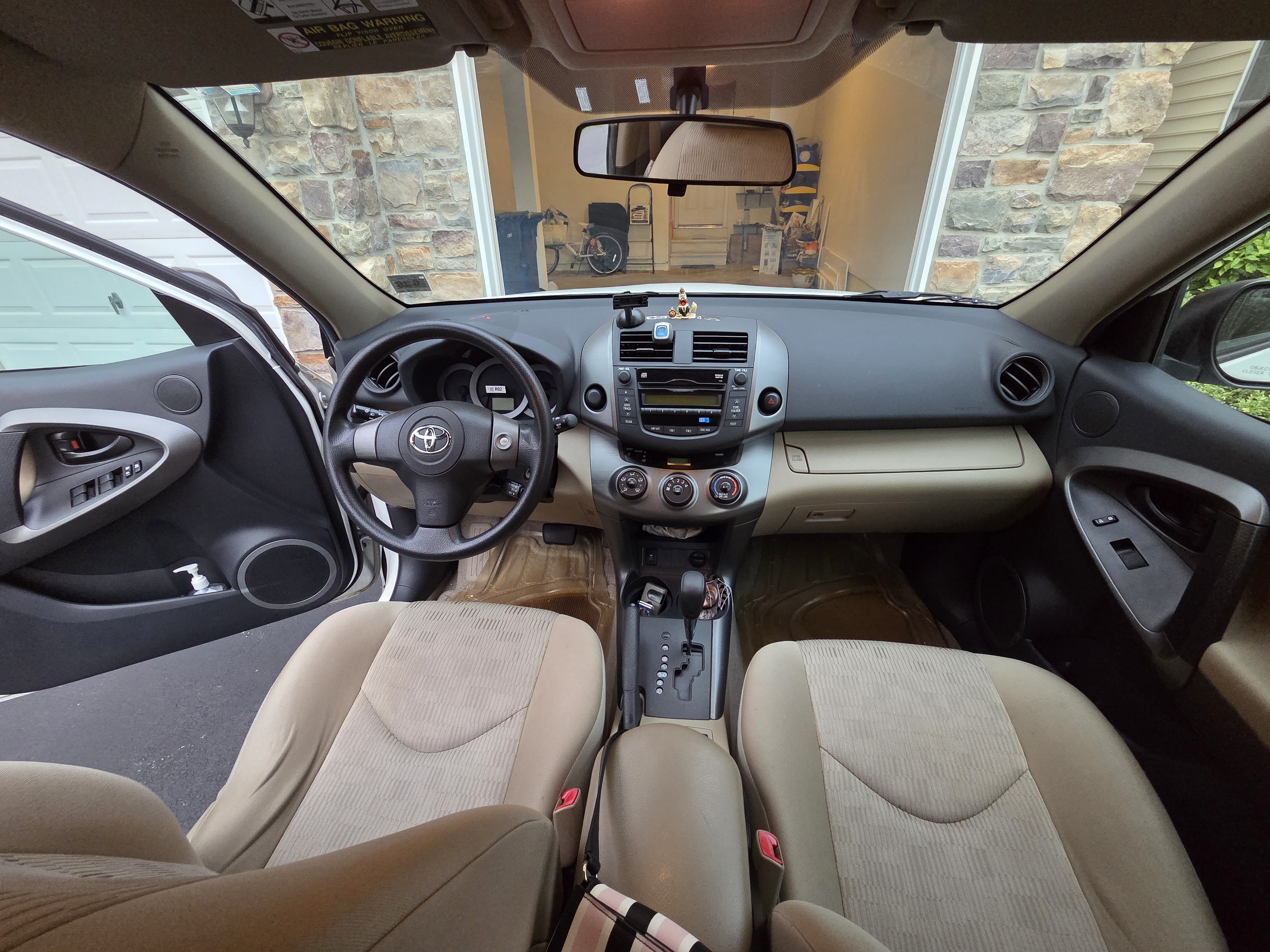 Used 2011 Toyota RAV4 2WD w/ Base L4 Extra Value Pkg image 2