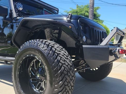 Used 2017 Jeep Wrangler Unlimited Sport image 2